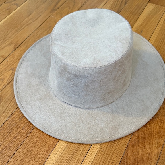 Anthropologie Accessories - Stylish Gray Suede Hat